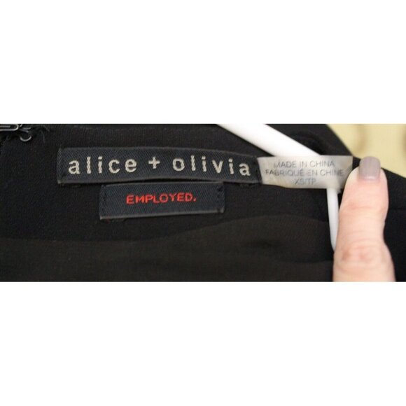 Alice + Olivia Employed Black Short Sleeve Shift Dress Size XS V-Neck - Picture 2 of 6